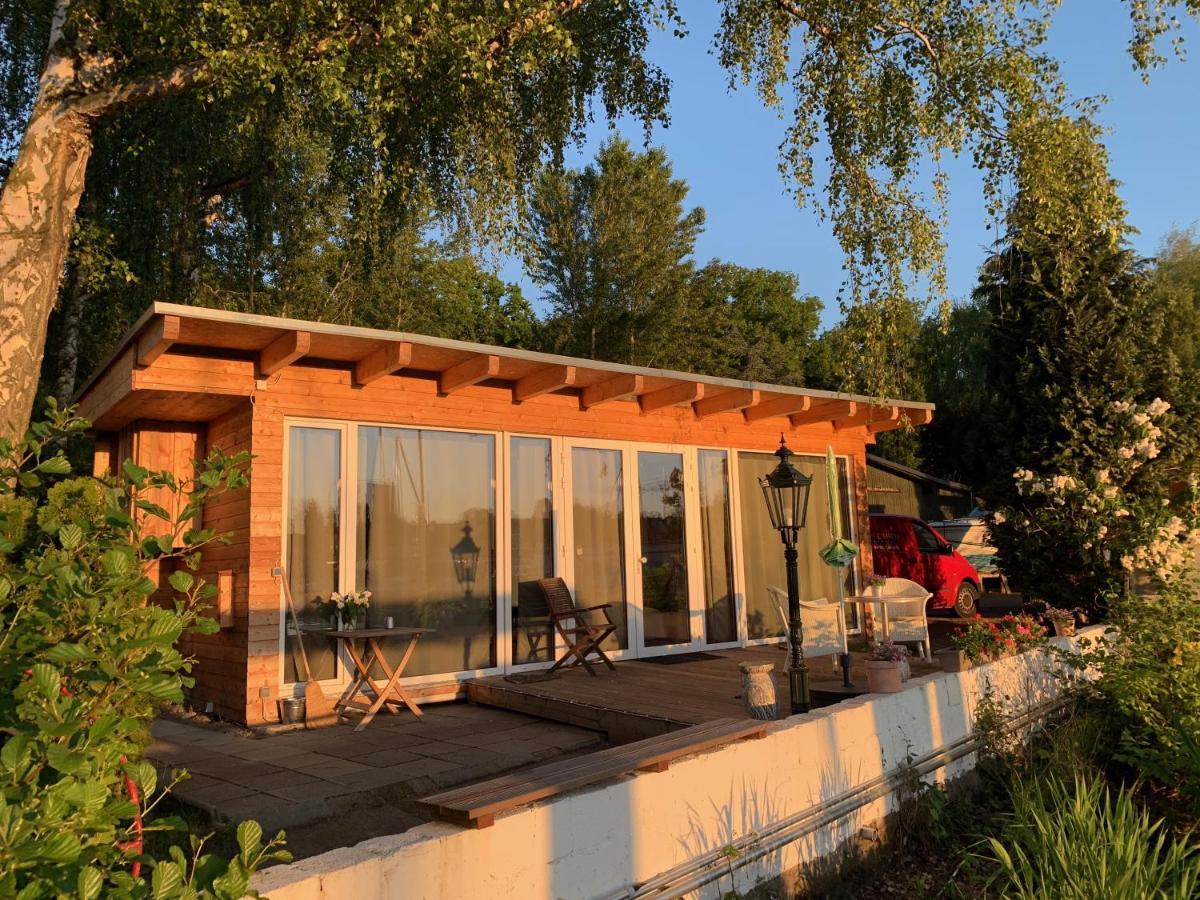 Tiny House Oder Auf Der Sunset Marina Berlim