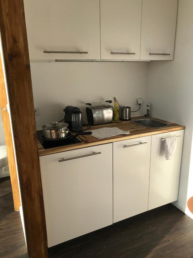 Alojamento Tiny House Oder Auf Der Sunset Marina Berlim