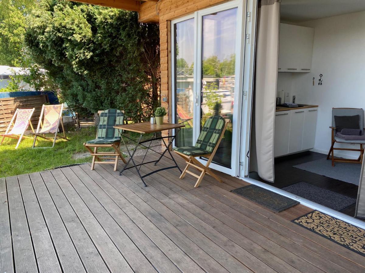 Tiny House Oder Auf Der Sunset Marina Alojamento Berlim