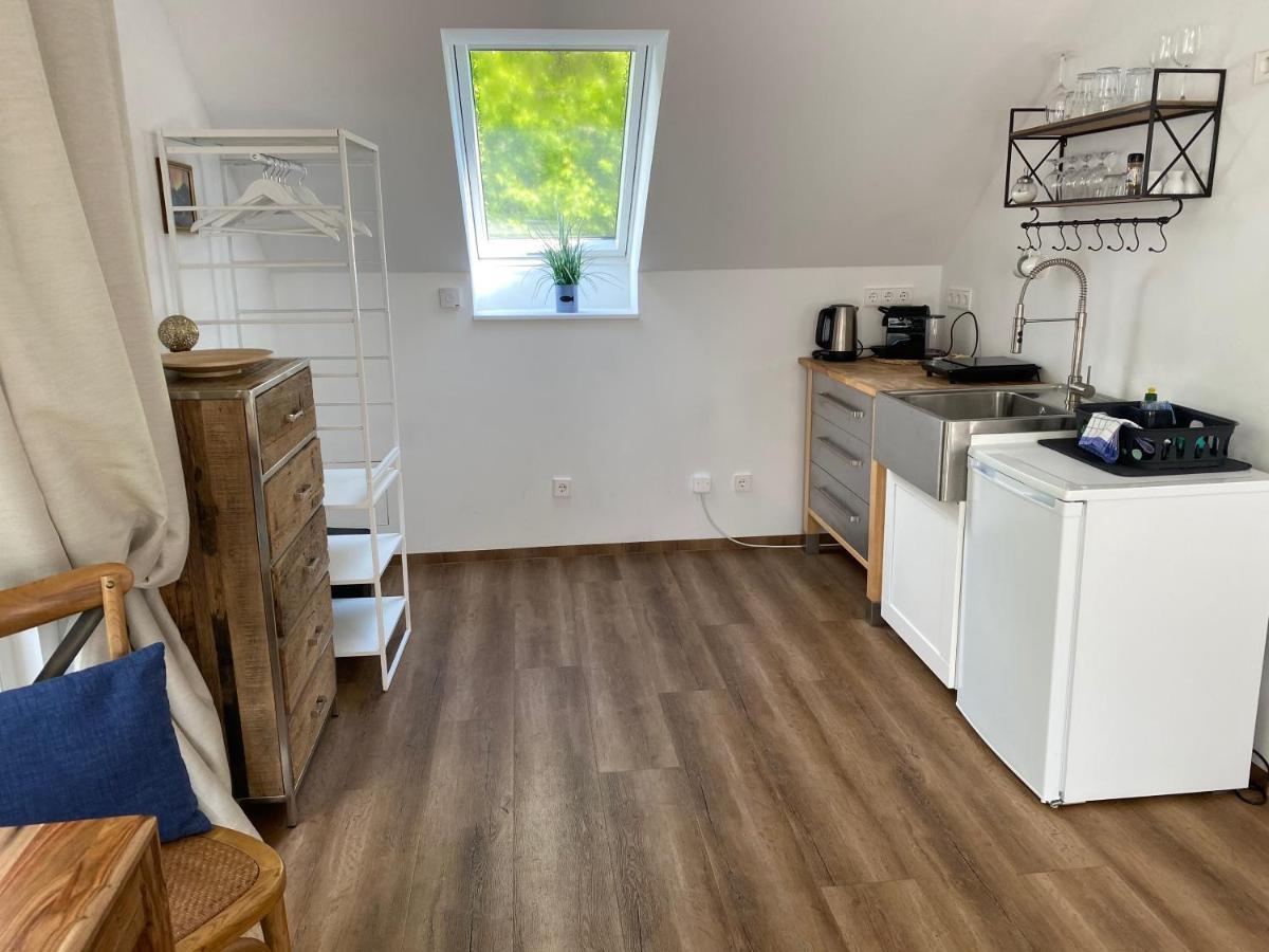 Tiny House Oder Auf Der Sunset Marina Alojamento *